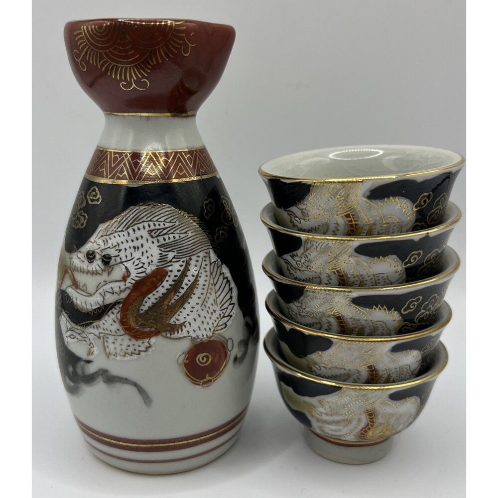 Vintage Japanese Kutani Sake Set - Tokkuri bottle with matching 5 Ochoko cups ￼